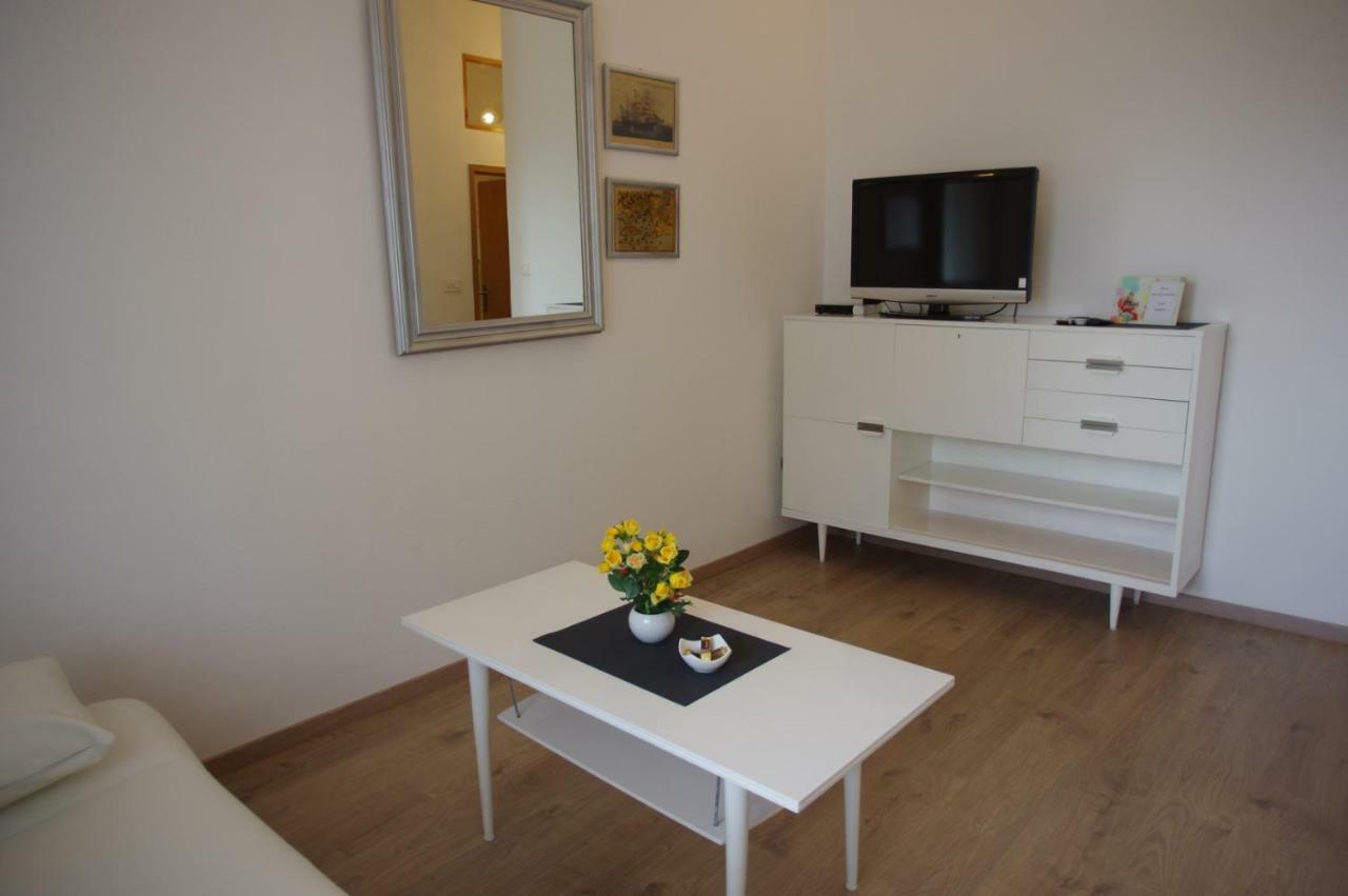 Apartments Sonja Подгора Екстер'єр фото
