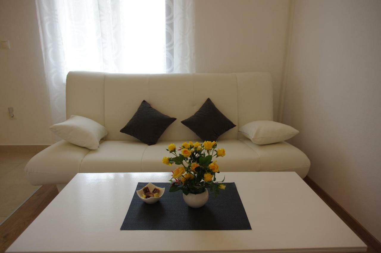 Apartments Sonja Подгора Екстер'єр фото