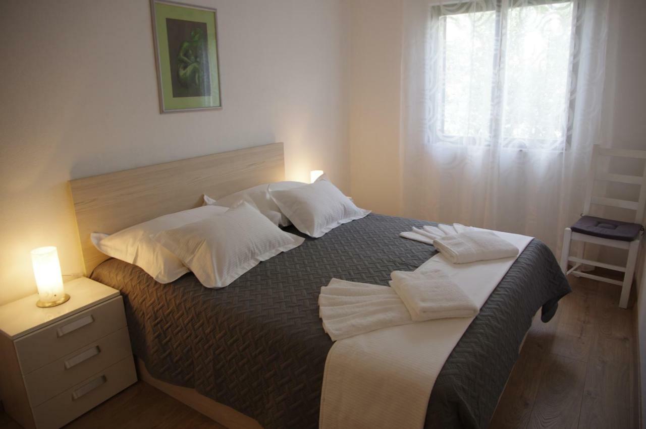 Apartments Sonja Подгора Екстер'єр фото