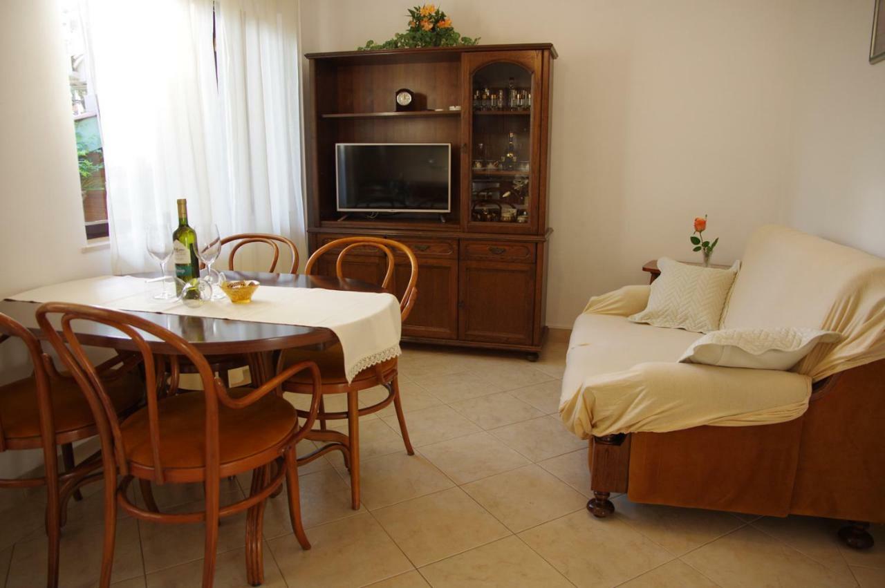Apartments Sonja Подгора Екстер'єр фото