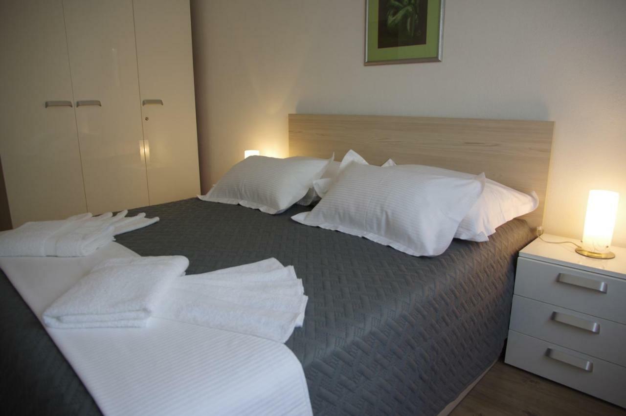 Apartments Sonja Подгора Екстер'єр фото